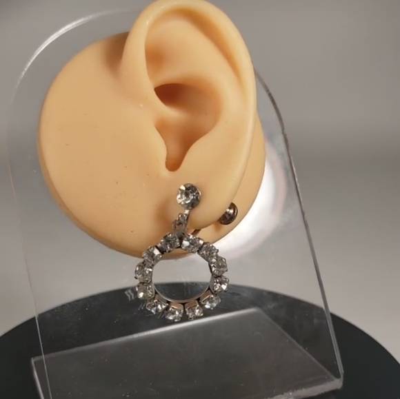 Vintage Rhinestone Dion Circle Earrings - Picture 4 of 4